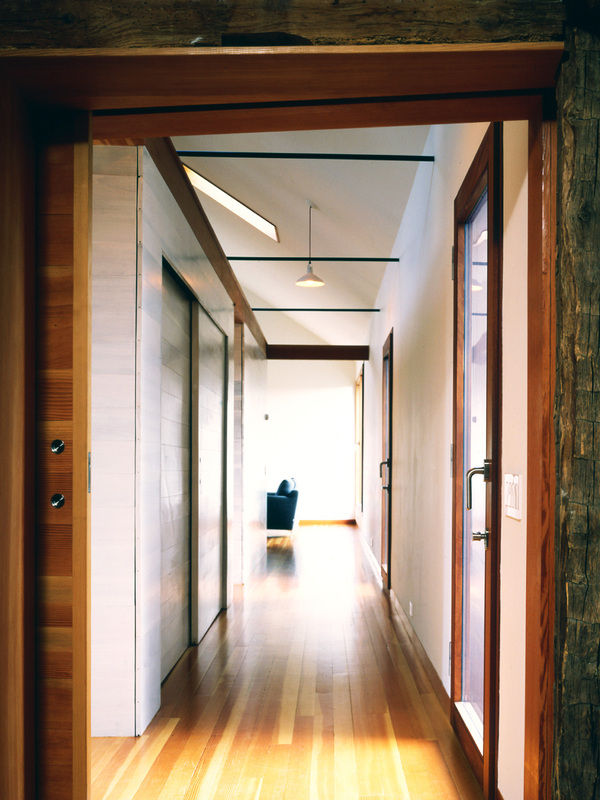Wood-house_hallway-600-xxx_q80